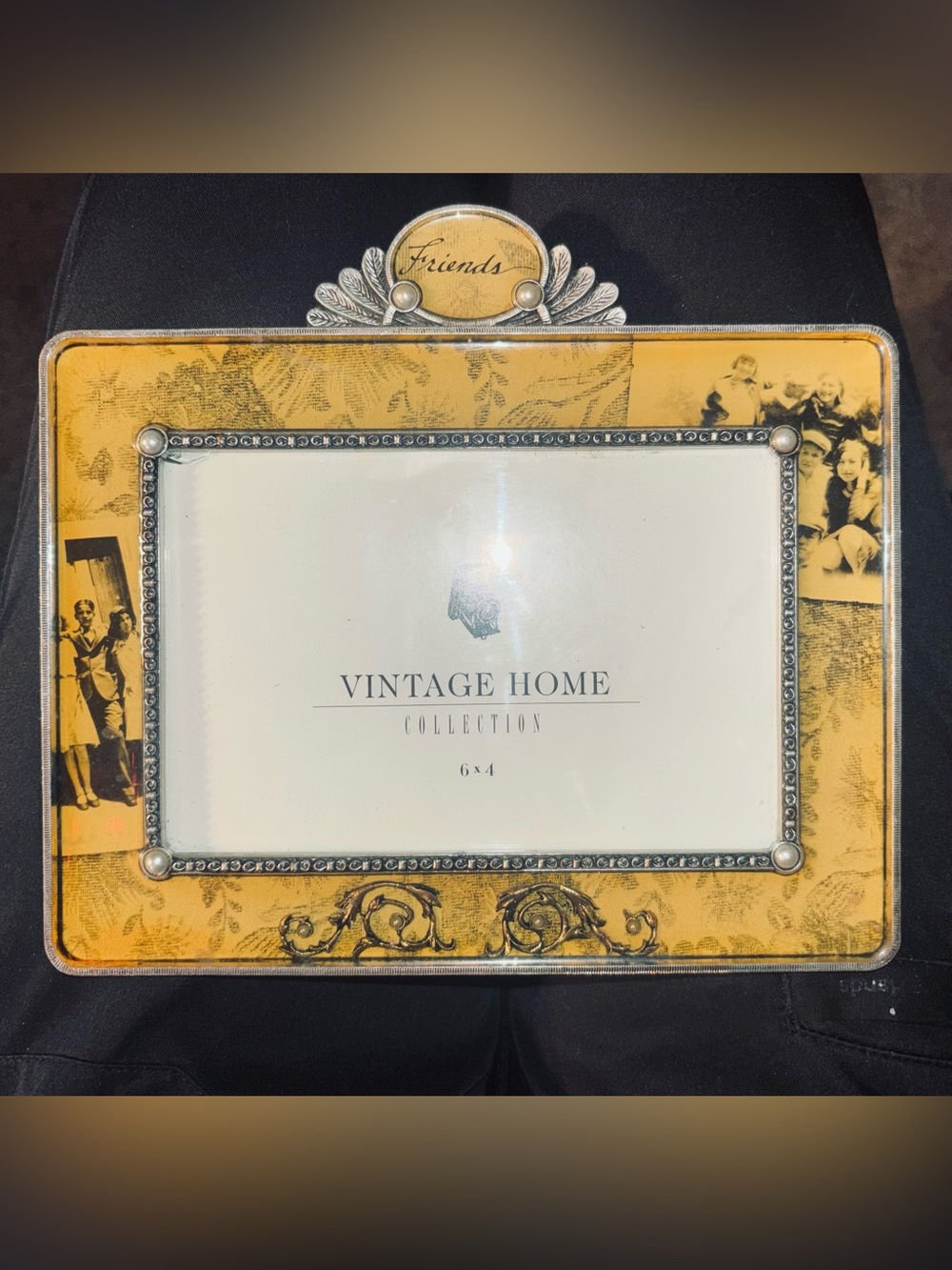 NWOT Vintage Home Collection “Friends” 6×4 Photo Frame — Sepia Collage, Ornate